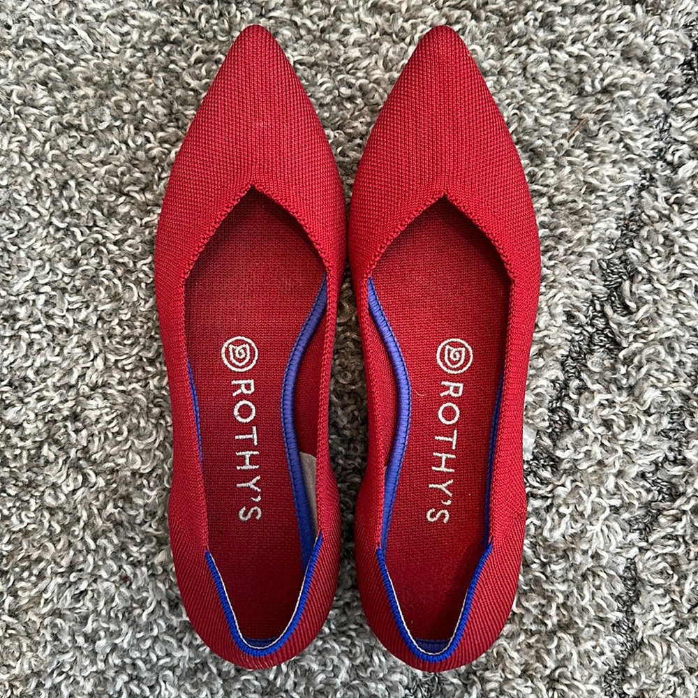 Gorgeous Red Point Rothy’s size 7.5